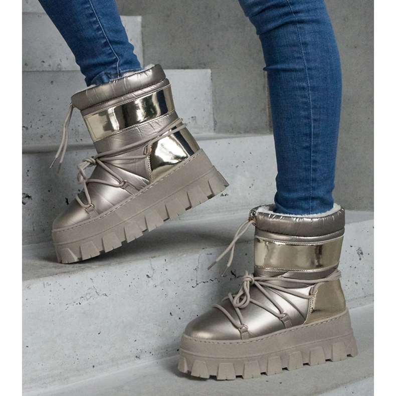 Cizme de zăpadă cu platformă aurie cu inserții brevetate de aur 1