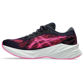 Pantofi Asics Novablast 3 W 1012B288-406 negru 2