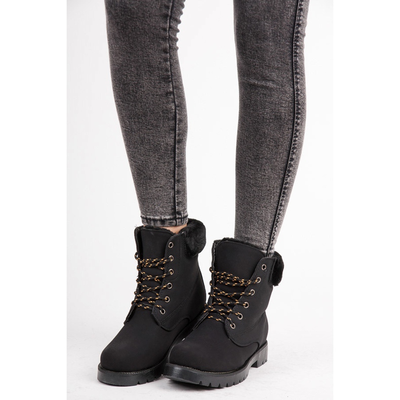 Ptpt Capcani negru 1