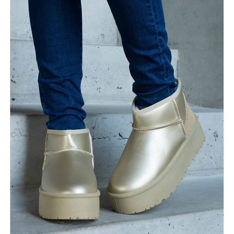 Cizme de zăpadă joase aurii pe platformă de aur 2