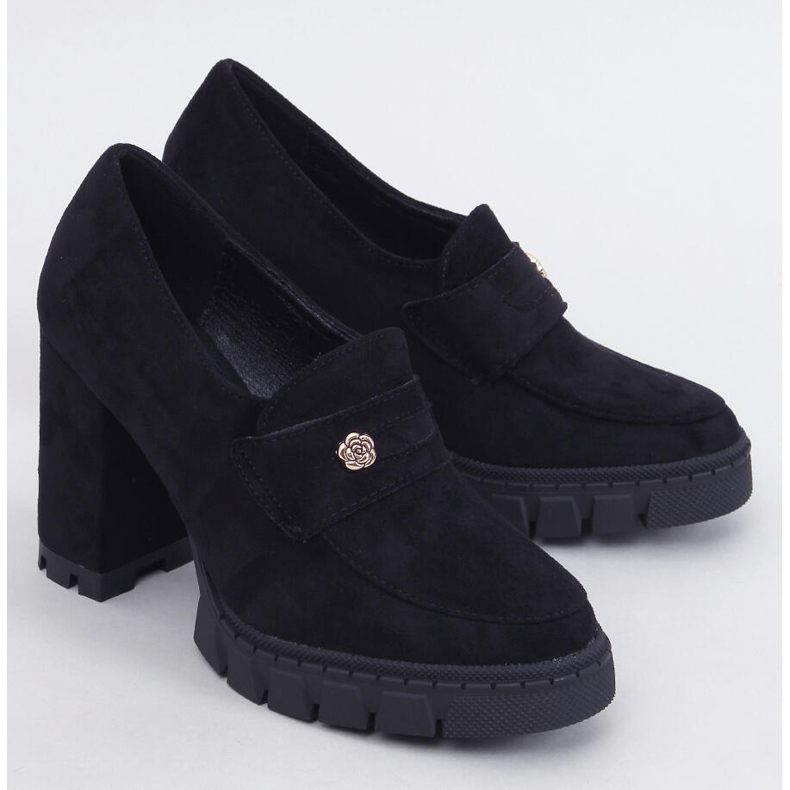 Pantofi de damă cu toc și platformă cu decor negru 1