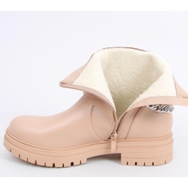 Botine izolate bej cu lant 4
