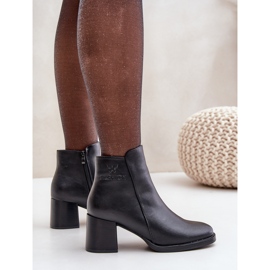 Botine izolate, negre negru 6
