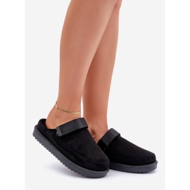 Papuci izolați pentru femei pe platformă, negru 1