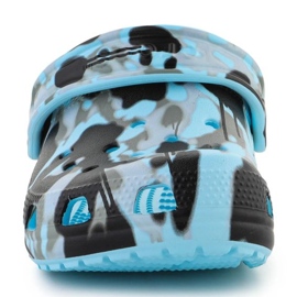 Slapi Crocs Classic Spray camo Clog 208305-441 albastru 6