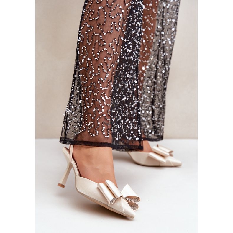 Tocuri înalte din material auriu cu fundă de aur 2