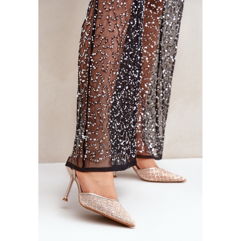 Tocuri înalte cu toc deschis decorat cu sclipici auriu de aur 2