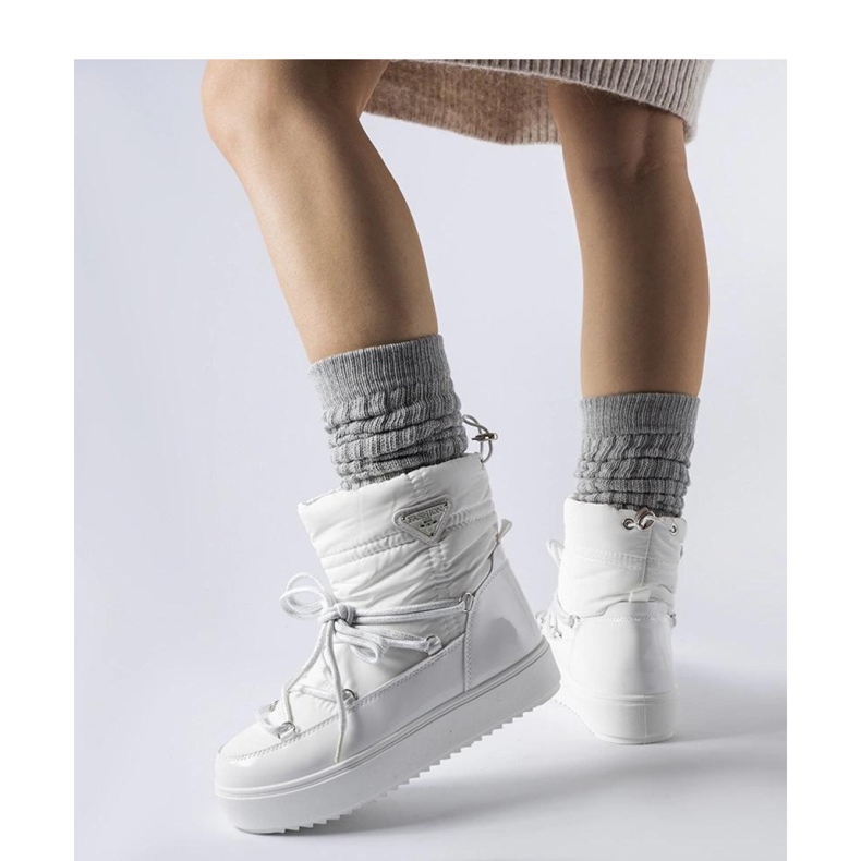 Cizme de zapada izolate albe cu banda elastica 1