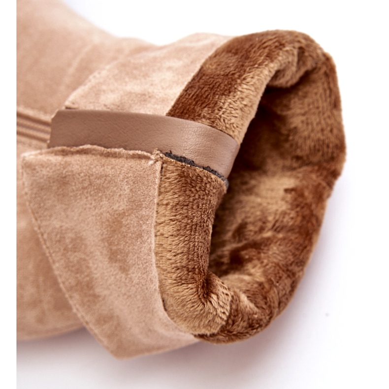 Evento Cizme izolate de damă Shavy Bej, cu o parte superioară încrețită pe un toc înalt 1