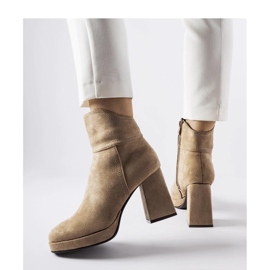 Botine gri pe un toc masiv Itaf - Solea bej 1