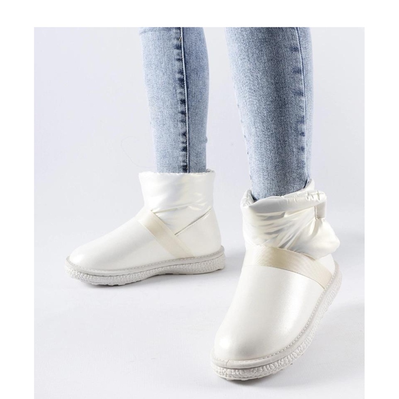 Cizme de zapada scurte bej stralucitoare de la Delaune - Solea 1