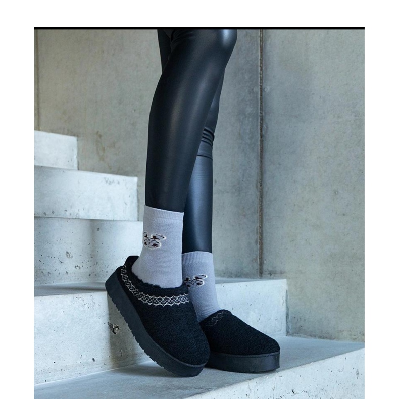 Cizme de zapada cu platforma cu model brodat negru 2