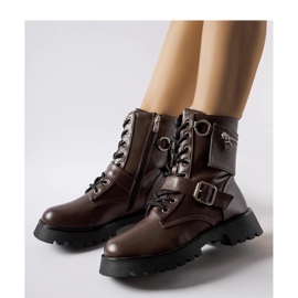 Genți de muncitori izolați maro cu husă 1 Genți de muncitori izolați maro cu husă 1