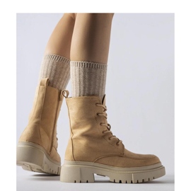 Cizme maro cu talpă masivă negru 1 Cizme maro cu talpă masivă negru 1