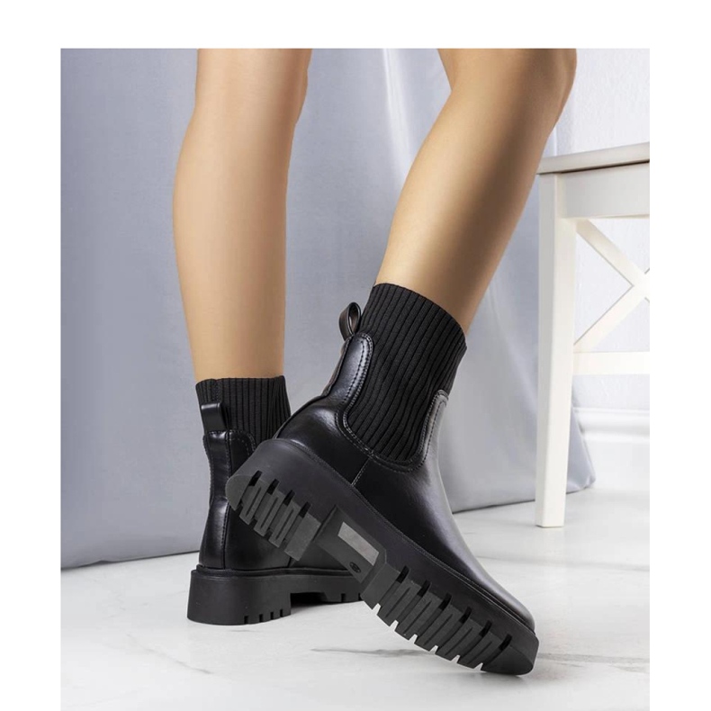 Cizme izolate negre negru 1