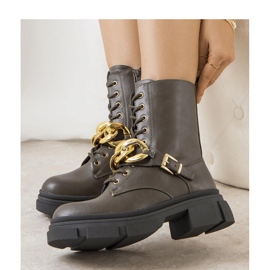 Cizme de drumeție verzi cu lanț verde 1 Cizme de drumeție verzi cu lanț verde 1