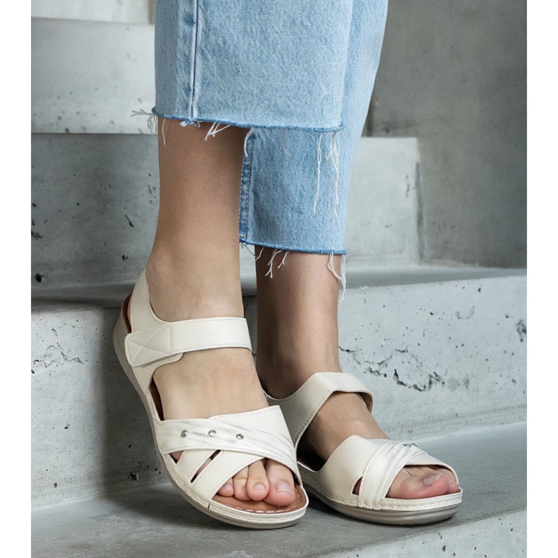 Sandale cu platformă bej 1