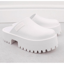 Înglobează pe o talpă masivă Big Star NN274015 White alb 2