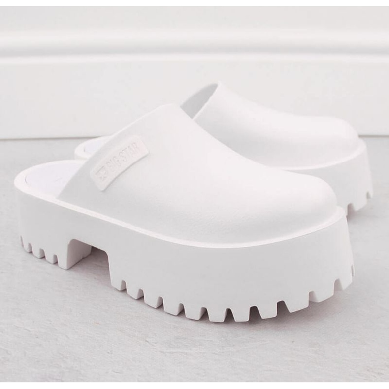 Înglobează pe o talpă masivă Big Star NN274015 White alb 2