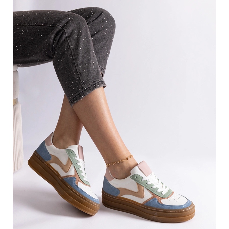 Adidași albaștri cu talpă de cauciuc albastru 1