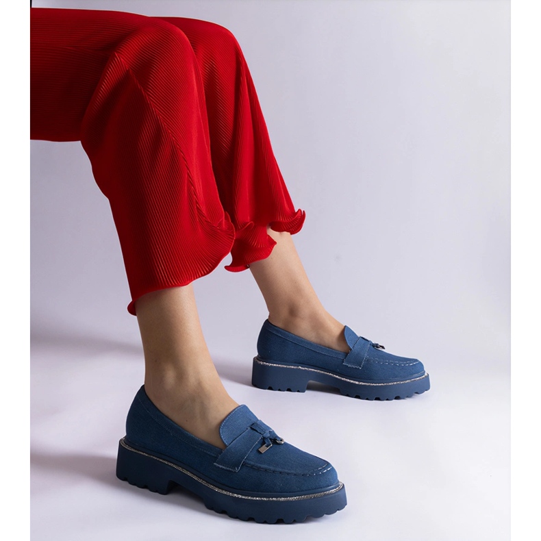 Blue Denim Loafers cu un ornament albastru 1 Blue Denim Loafers cu un ornament albastru 1