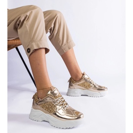 Adidași pentru femei de aur cu inserții de sclipici 1 Adidași pentru femei de aur cu inserții de sclipici 1