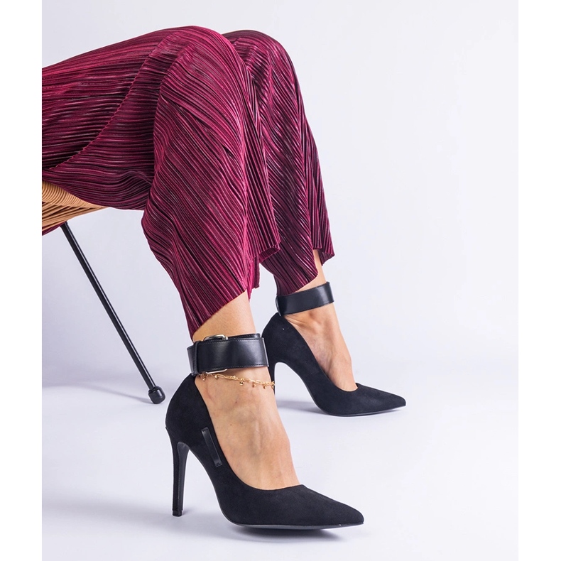 Pompe negre pe călcâiul din piele de căprioară negru 1