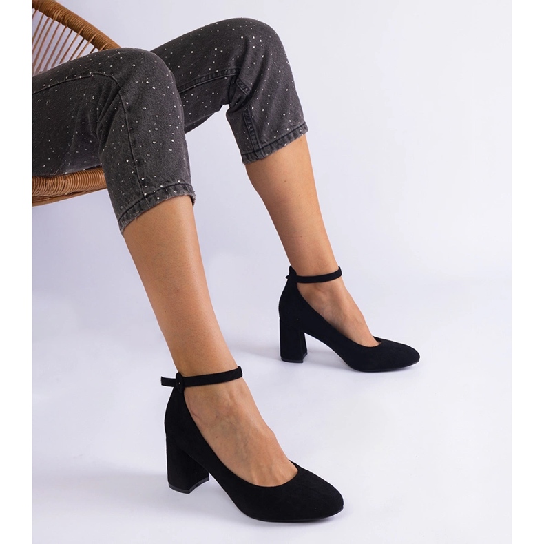 Pompe negre pe stâlpul eco-piele negru 1