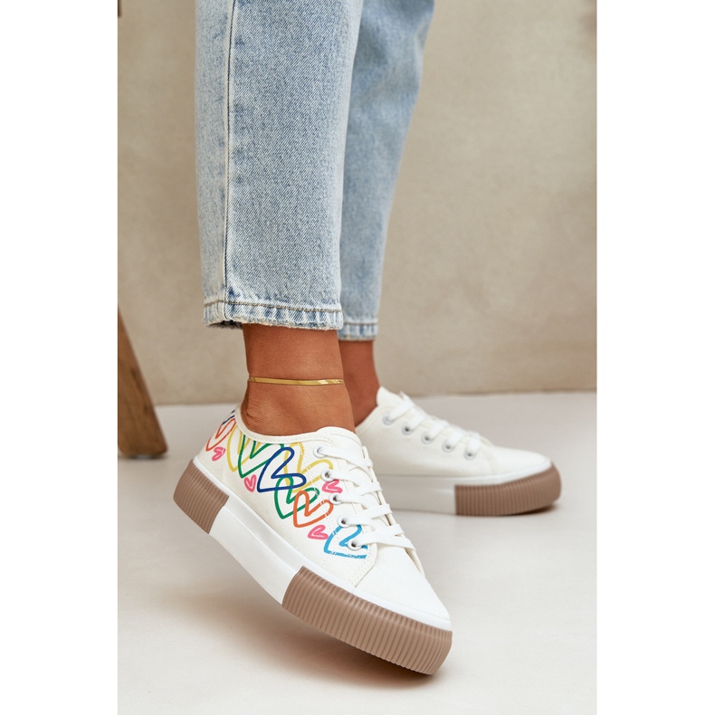 Adidași pentru femei în inimile albe 2