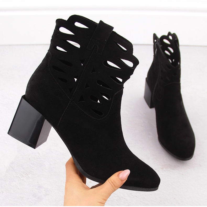 M. DASZYŃSKI Cizme pentru femei pe postul de piele de căprioară Black Openwork negru 1