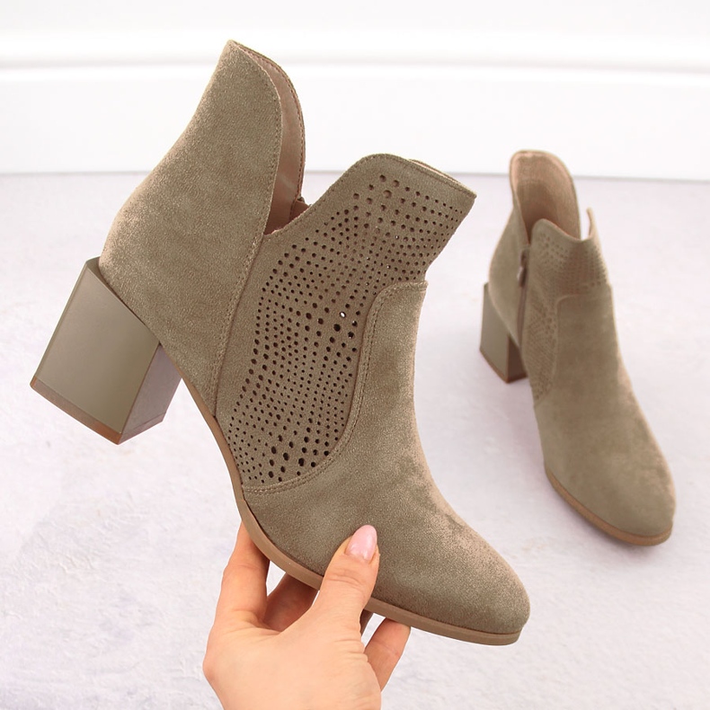 Cizme pentru femei pe pilonul Openwork Suede Dark Beige M. Daszyński SA217-6 bej 1