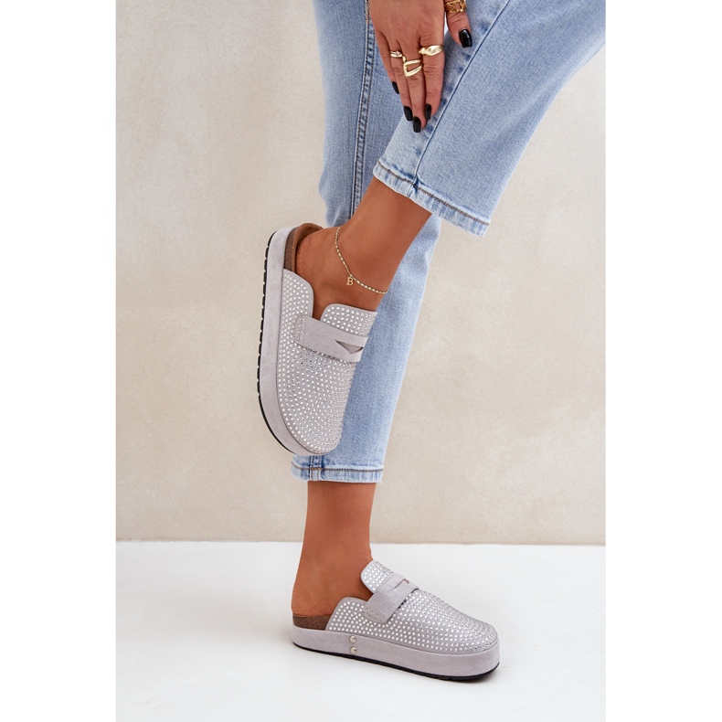 Flip -flops pentru femei decorate cu zirconi pe platforma gri 2 Flip -flops pentru femei decorate cu zirconi pe platforma gri 2