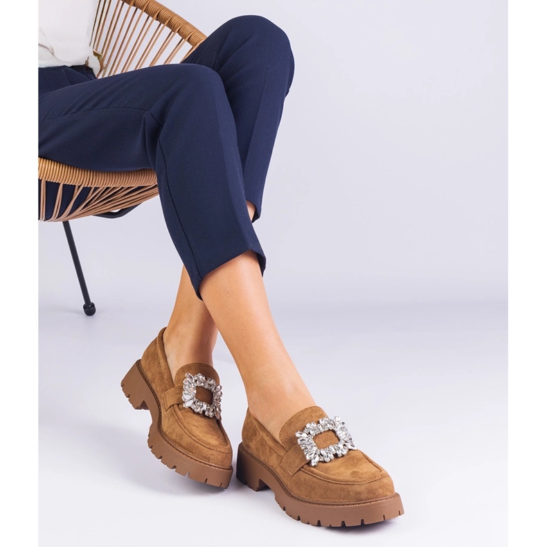 Plăcile de femei maro de la Ekozamsz cu o decorare elegantă 2 Plăcile de femei maro de la Ekozamsz cu o decorare elegantă 2