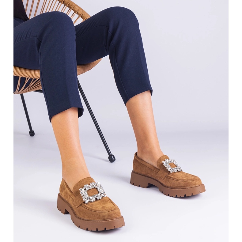 Plăcile de femei maro de la Ekozamsz cu o decorare elegantă 1 Plăcile de femei maro de la Ekozamsz cu o decorare elegantă 1