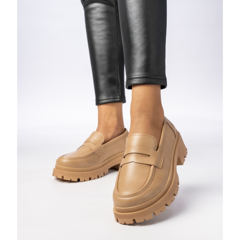 Luiatorii bejului întunecat pentru femei 1