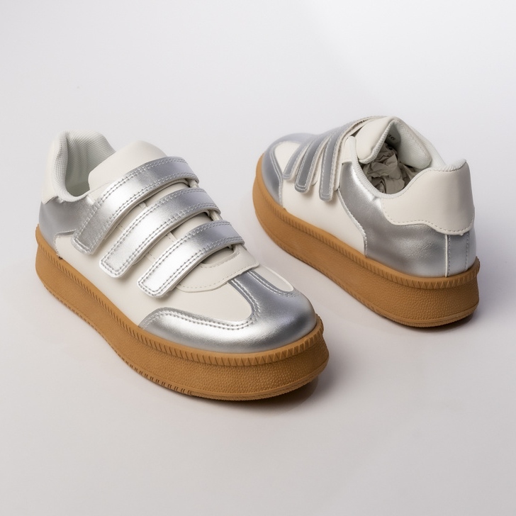 Adidași sportivi pentru femei alb-argintiu 1 Adidași sportivi pentru femei alb-argintiu 1