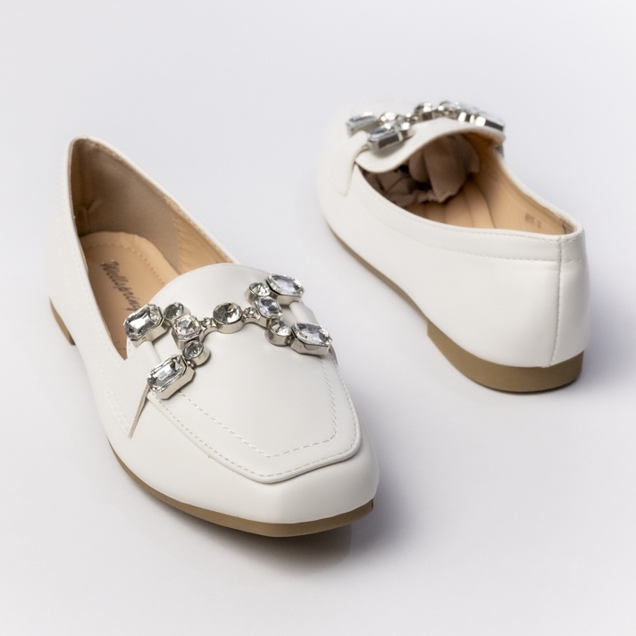 Plăcile pentru femei cu decorațiuni albe 1 Plăcile pentru femei cu decorațiuni albe 1