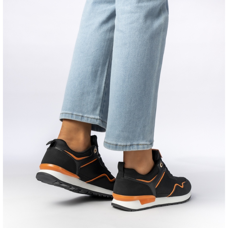 Adidași sportivi negri pentru femei negru 1 Adidași sportivi negri pentru femei negru 1