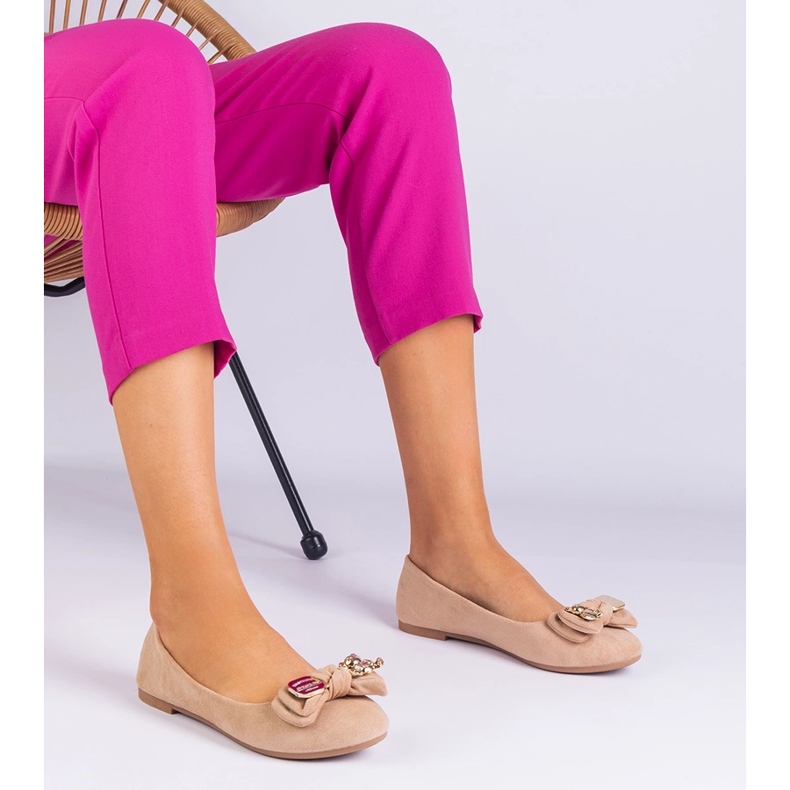 Balerine clasice bej cu un arc de masol 1