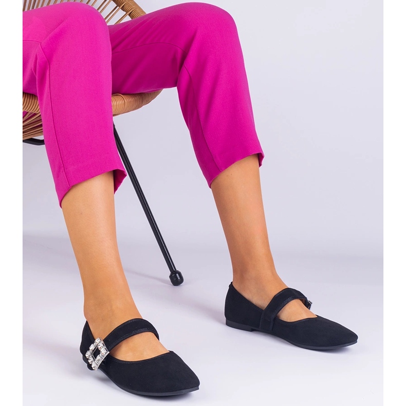 Balerine negre decorate cu o cataramă cu cristale negru 1