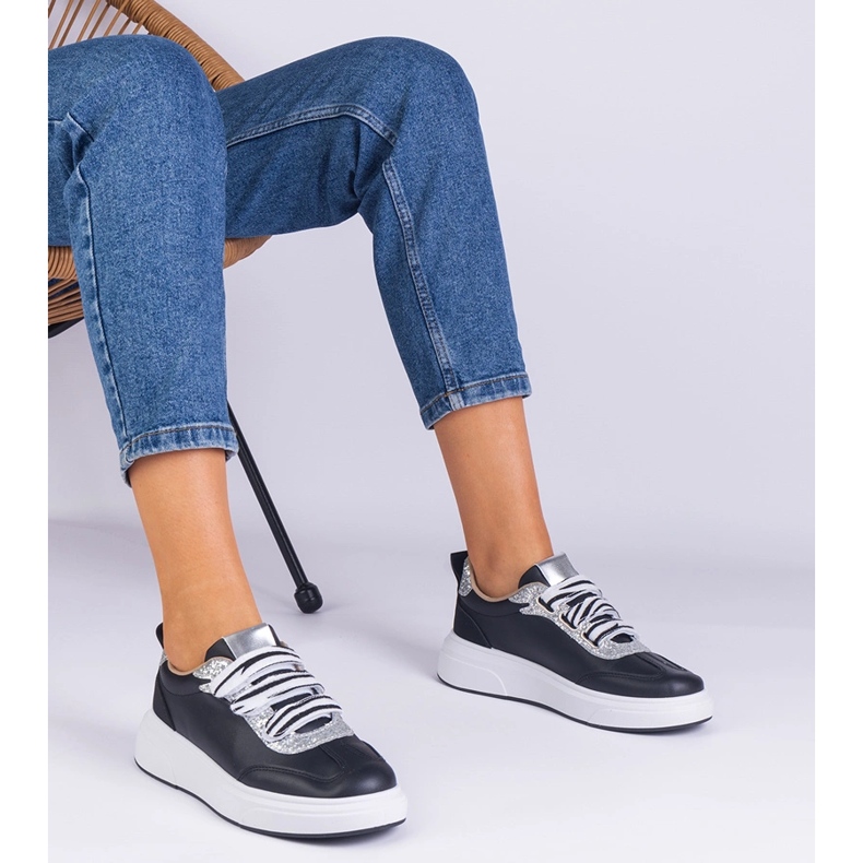 Adidatoarele de femei negre decorate cu sclipici negru 1