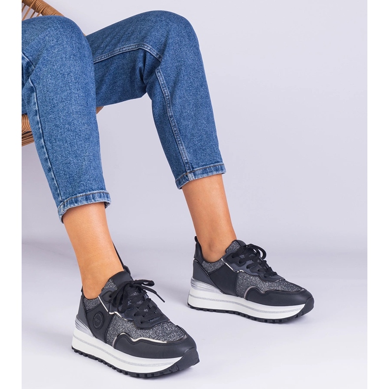 Adidatoarele de femei negre decorate cu sclipici negru 1