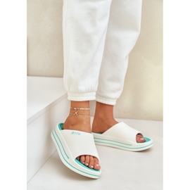 Flip-flops pentru femei pe platformă Big Star NN274A038 White-Cham alb 1