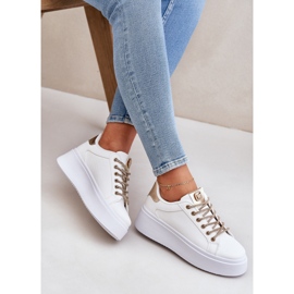 Adidași pe o platformă cu șireturi decorative alb și auriu 2