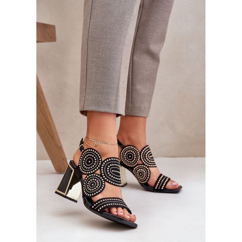 Sandale decorate pe postul negru 2 Sandale decorate pe postul negru 2