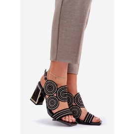 Sandale decorate pe postul negru 1 Sandale decorate pe postul negru 1