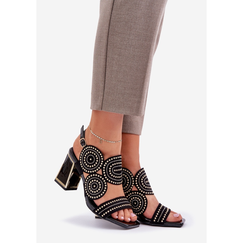 Sandale decorate pe postul negru 1 Sandale decorate pe postul negru 1