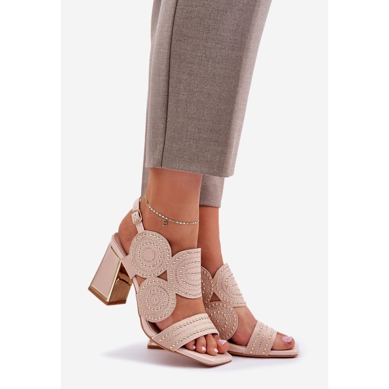 Sandale decorate pe post bej 1