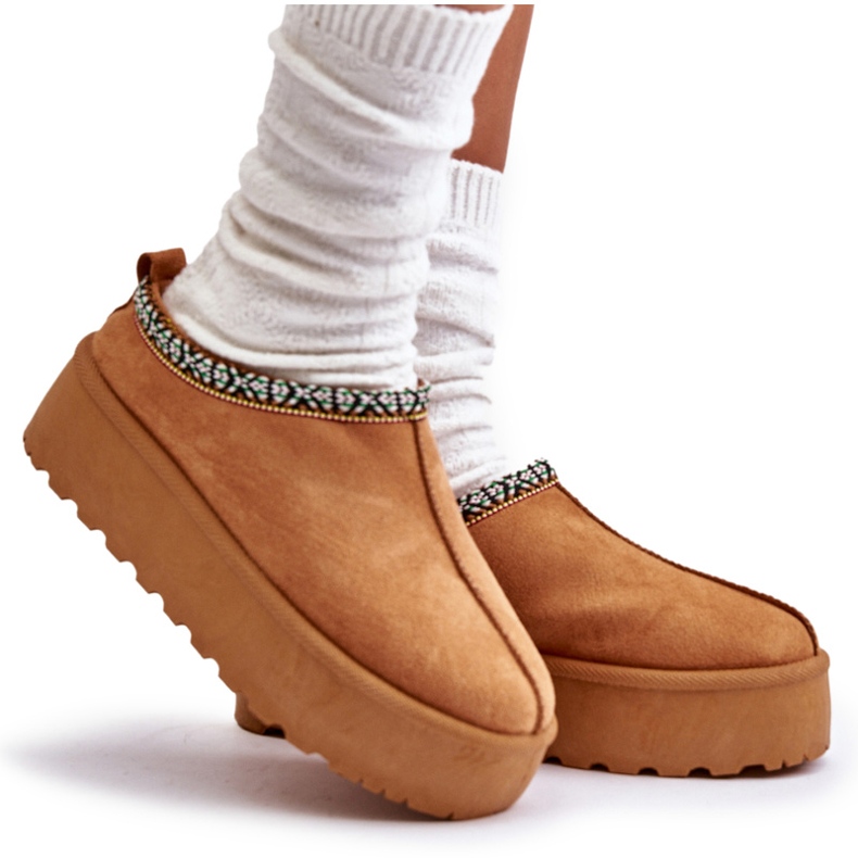 Papuci pentru femei pe platformă cu broderie de cămilă bej 6