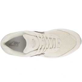 Pantofi New Balance M2002WC bej 1